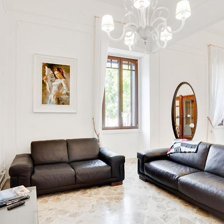 Casa Cinzia Lungomare Exclusive Flat Apartman Bari Kültér fotó